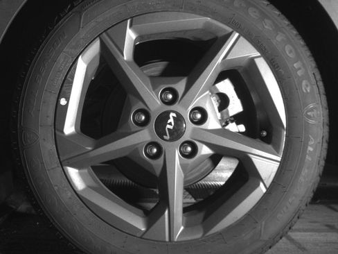 Used 2025 Kia K4 LXS image 14