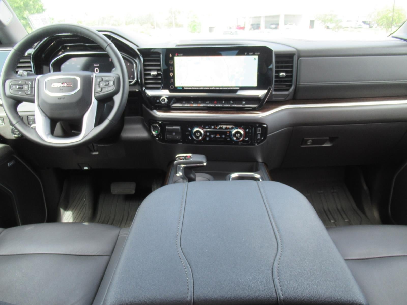 Used 2025 GMC Sierra 1500 Elevation w/ Elevation Premium Package AWD/4WD image 12