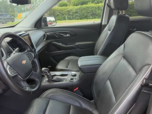 Used 2021 Chevrolet Traverse High Country w/ LPO, Floor Liner Package FWD image 16
