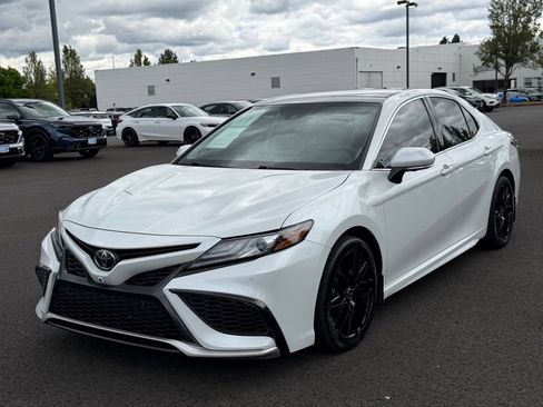 Used 2024 Toyota Camry XSE w/ Navigation Package FWD image 4