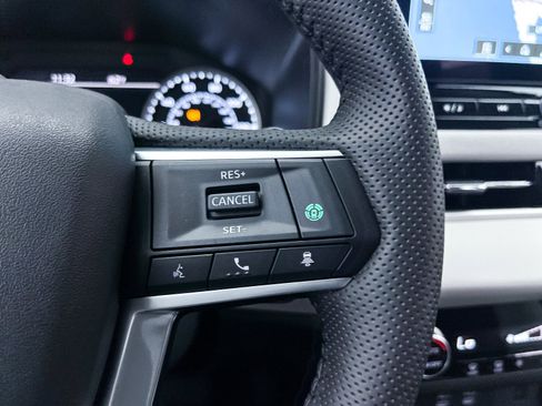 New 2025 Mitsubishi Outlander SE image 24