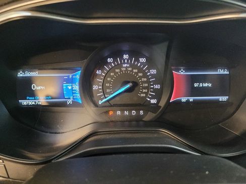 Used 2019 Ford Fusion SE FWD image 23