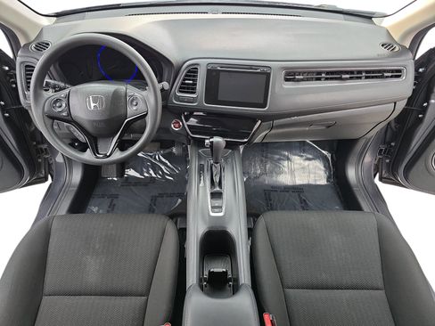Used 2017 Honda HR-V EX image 9