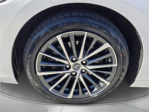 Used 2023 Lexus ES 350 w/ Premium Package image 9