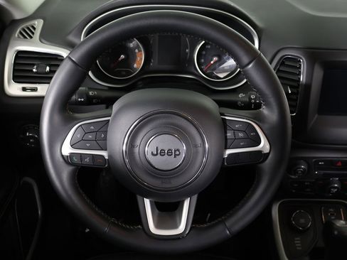 Used 2019 Jeep Compass Latitude AWD/4WD image 34