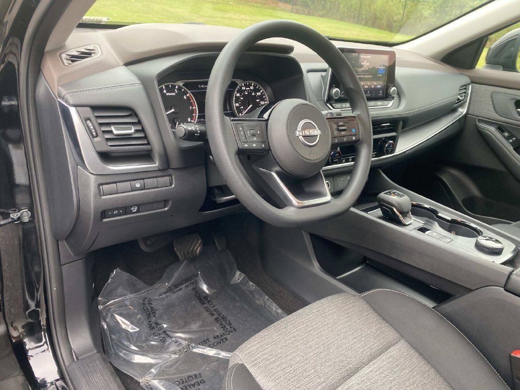 Used 2023 Nissan Rogue SV AWD/4WD image 21