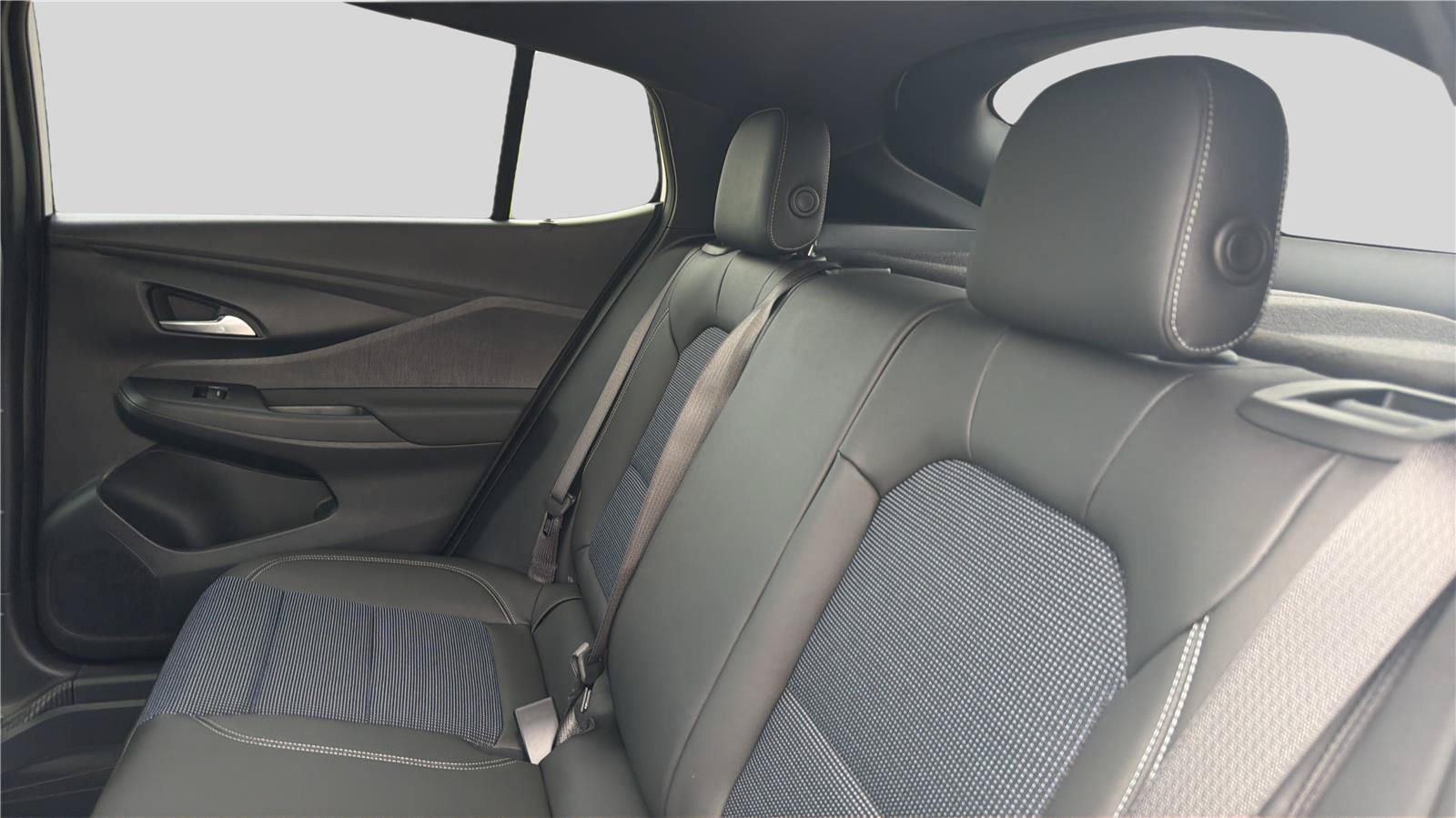 New 2026 Buick Envista Sport Touring w/ Convenience I Package FWD image 18