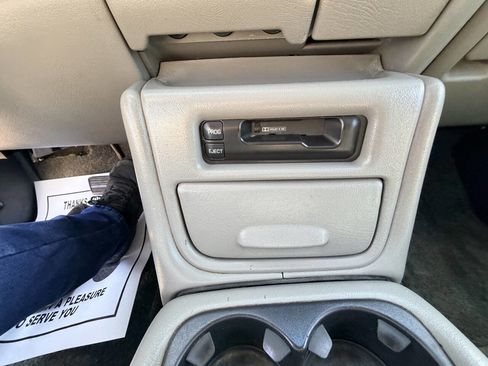 Used 2002 Chevrolet Tahoe LT image 57