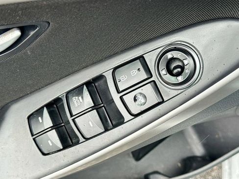 Used 2014 Hyundai Elantra GT image 18