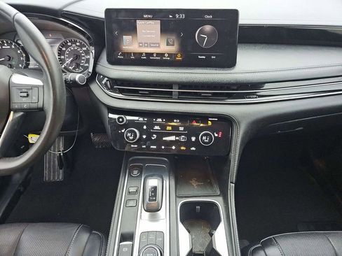 Used 2023 INFINITI QX60 Pure image 11