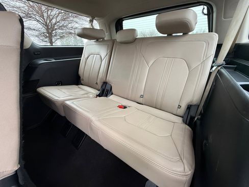 Used 2023 Ford Expedition Max Limited image 21