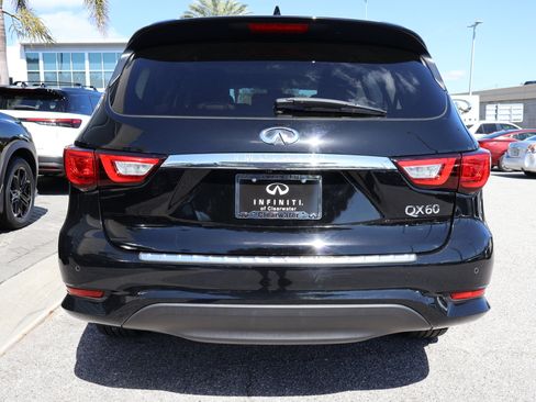 Certified 2017 INFINITI QX60 FWD w/ Premium Plus Package image 8