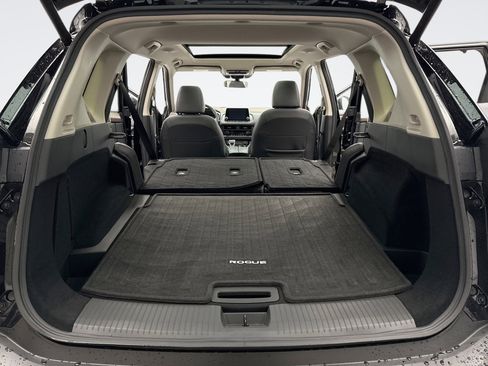 Used 2023 Nissan Rogue SV w/ SV Premium B Package image 22