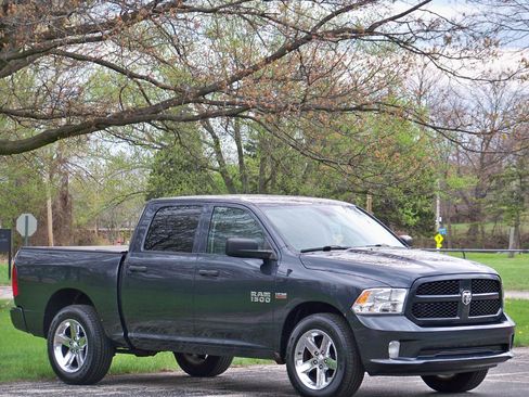 Used 2016 RAM 1500 Express w/ Popular Equipment Group AWD/4WD image 4