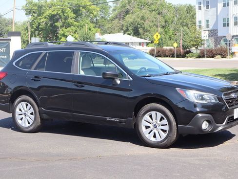 Used 2018 Subaru Outback 2.5i Premium AWD/4WD image 2