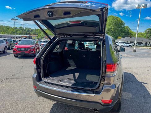 Used 2020 Jeep Grand Cherokee Limited w/ Luxury Group II RWD image 13