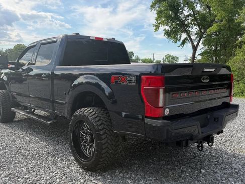 Used 2021 Ford F250 Lariat image 5