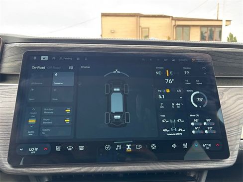 Used 2023 Rivian R1S Launch Edition image 20