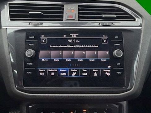 Used 2024 Volkswagen Tiguan SE image 7