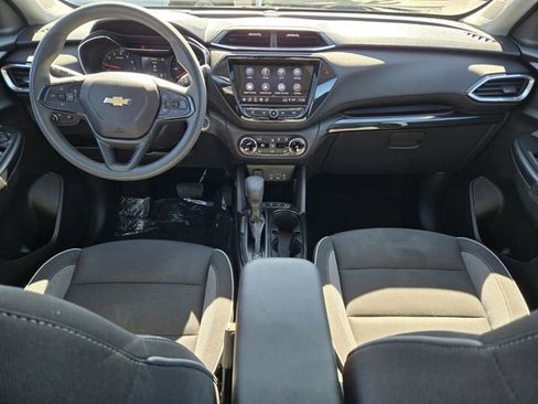 Used 2023 Chevrolet TrailBlazer LT w/ Convenience Package image 12