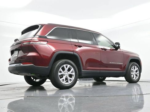 Used 2022 Jeep Grand Cherokee Limited AWD/4WD image 54