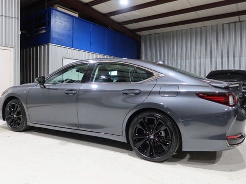 Used 2025 Lexus ES 300h F Sport w/ Accessory Package (Z2) FWD image 2