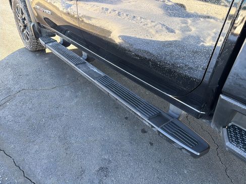 Used 2020 GMC Sierra 2500 AT4 image 30