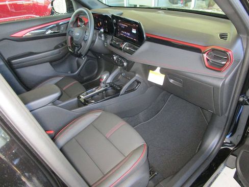 New 2026 Chevrolet TrailBlazer RS w/ Convenience Package FWD image 19