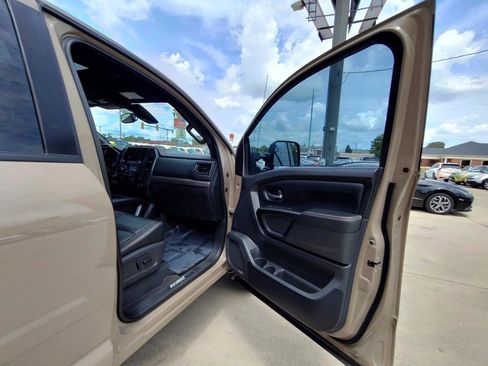Used 2021 Nissan Titan PRO-4X w/ Pro-4x Convenience Package AWD/4WD image 48