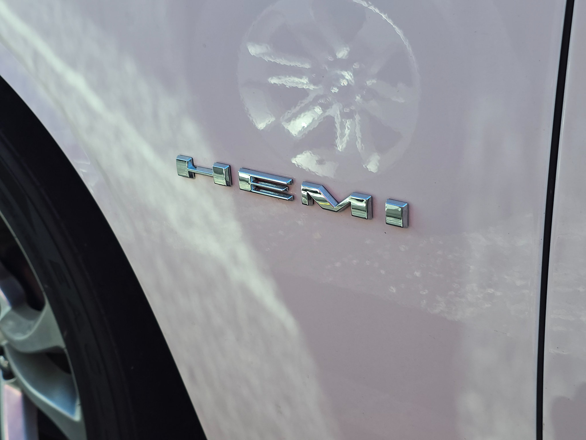Used 2022 Dodge Challenger R/T RWD image 5