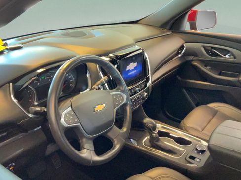 Used 2022 Chevrolet Traverse LT w/ LPO, Floor Liner Package FWD image 31