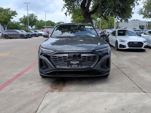 Used 2024 Audi Q8 e-tron Prestige w/ Prestige Package image 3