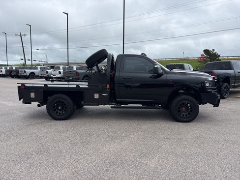 Used 2024 RAM 3500 Tradesman AWD/4WD image 7