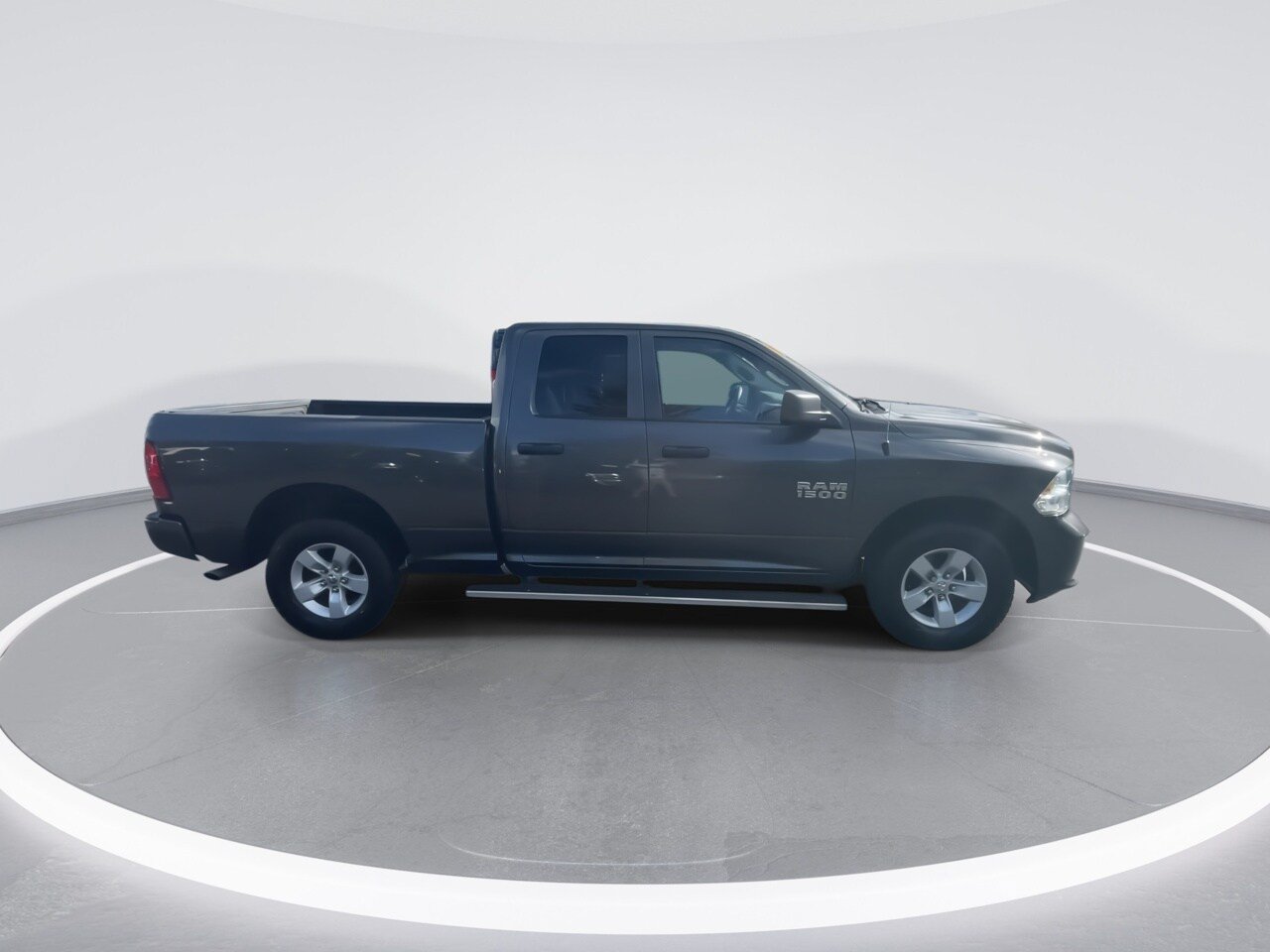 Used 2018 RAM 1500 Express AWD/4WD image 25