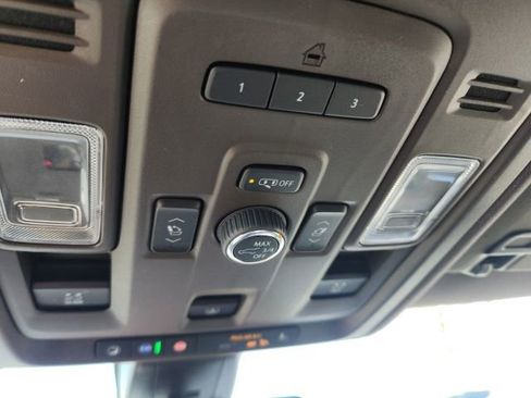Certified 2022 GMC Yukon XL Denali AWD/4WD image 24
