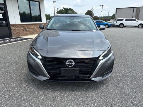 Used 2023 Nissan Altima 2.5 SL AWD/4WD image 12