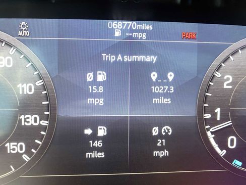 Used 2020 Land Rover Defender 110 First Edition image 19