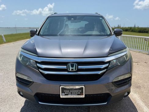 Used 2017 Honda Pilot Touring image 2