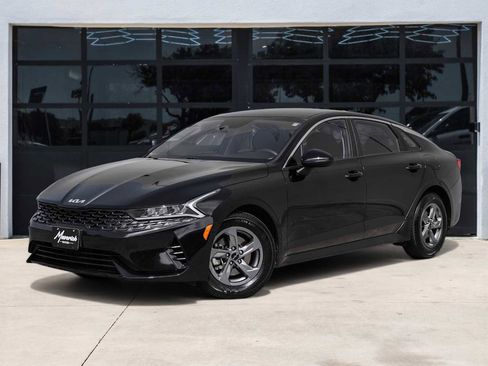 Used 2023 Kia K5 LXS FWD image 1