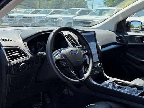 Used 2024 Ford Edge SEL w/ Convenience Package AWD/4WD image 11