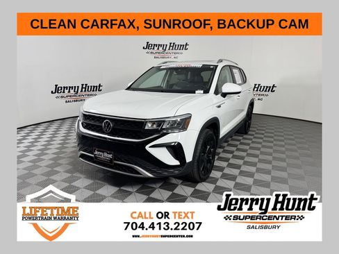 Used 2022 Volkswagen Taos SE w/ Panoramic Sunroof Package image 1