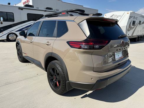 Used 2025 Nissan Rogue SV w/ Rock Creek Premium Package AWD/4WD image 5