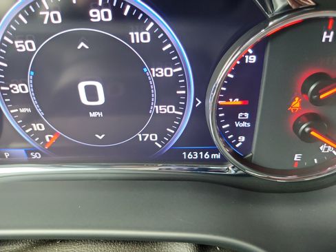 Used 2023 GMC Acadia SLT FWD image 29
