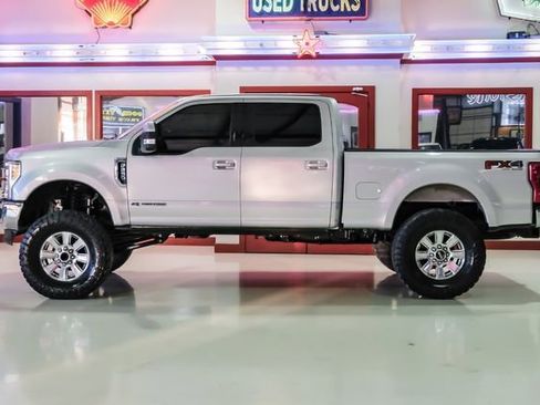 Used 2019 Ford F250 Lariat w/ Lariat Value Package image 10