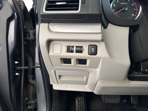 Used 2018 Subaru Forester 2.5i Premium w/ All-Weather Package image 11