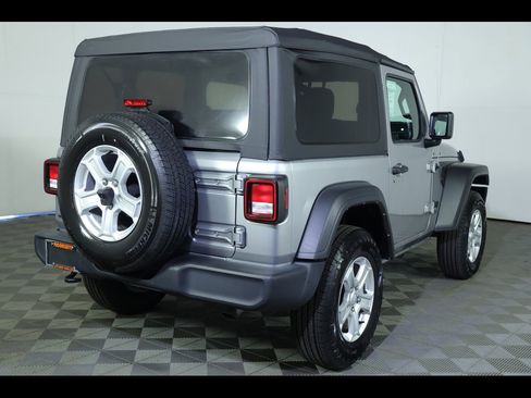Used 2021 Jeep Wrangler Sport S image 10