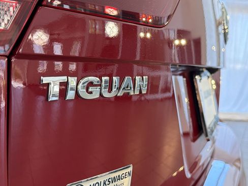 Used 2019 Volkswagen Tiguan S w/ Driver Assistance Package image 33