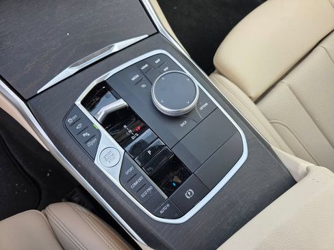 Used 2024 BMW 330i Sedan w/ Premium Package RWD image 23