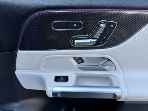 Certified 2022 Mercedes-Benz GLB 250 image 34