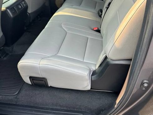 Used 2021 Toyota Tundra SR5 w/ SR5 Leather Package AWD/4WD image 8
